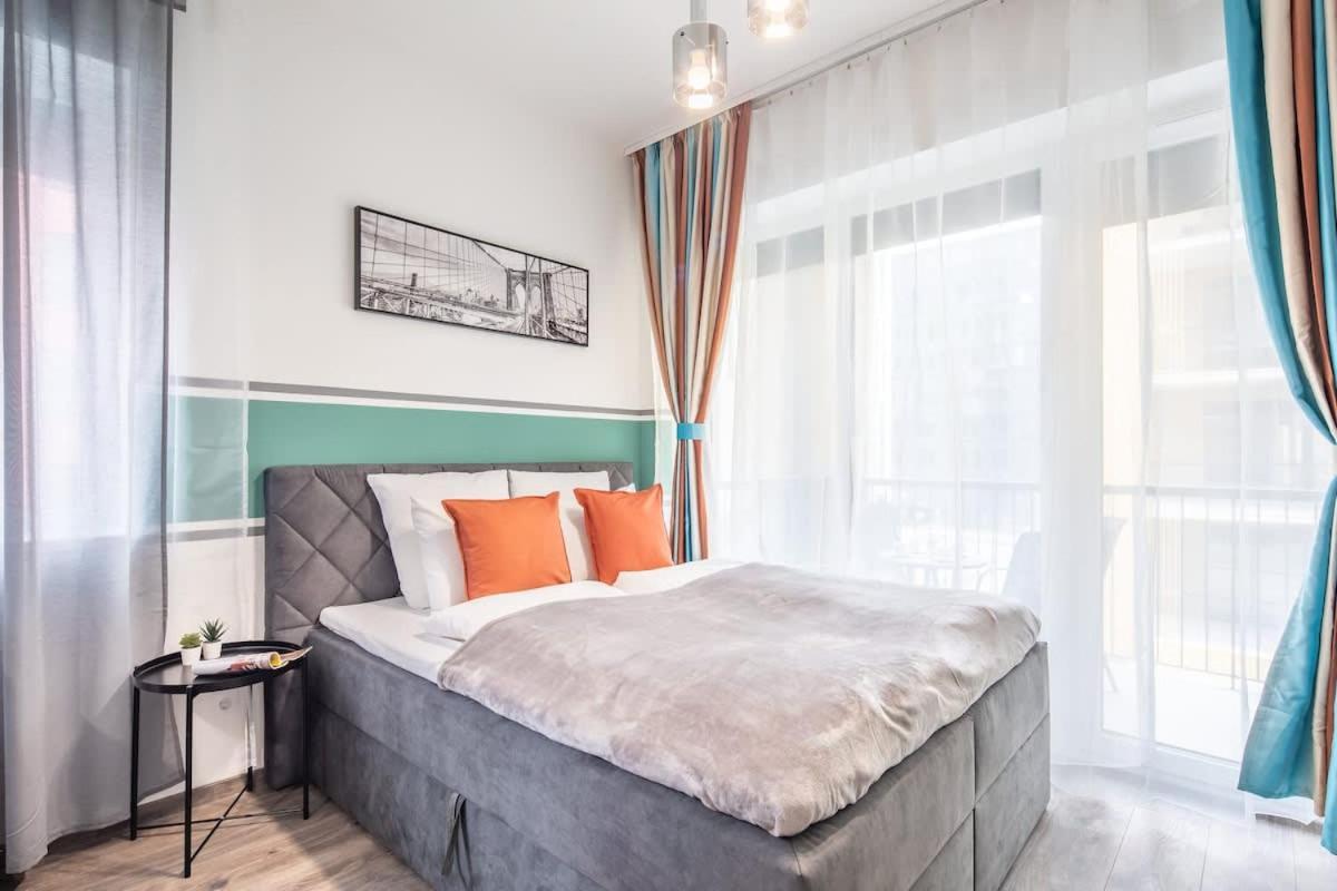Brand New - Modern & Comfy At River Budapeste