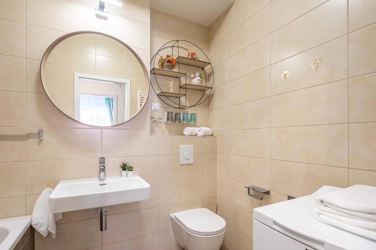Apartamento Brand New - Modern & Comfy At River Budapeste