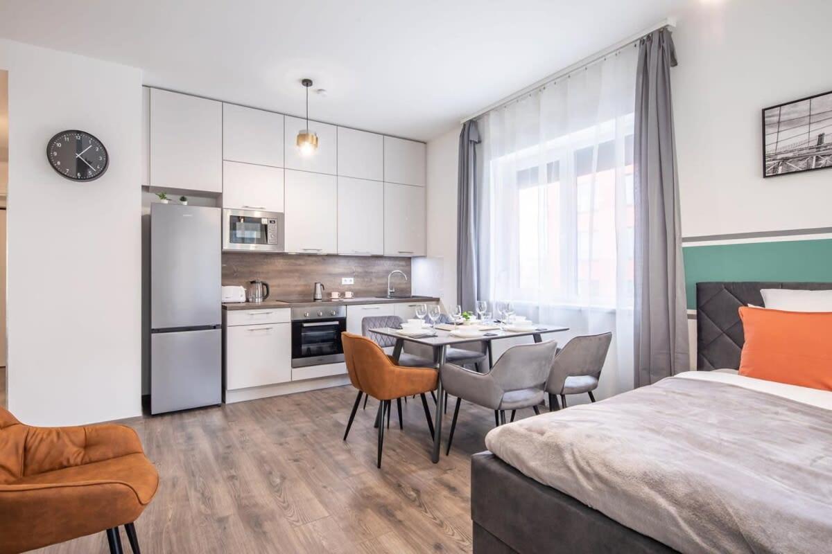 Brand New - Modern & Comfy At River Apartamento