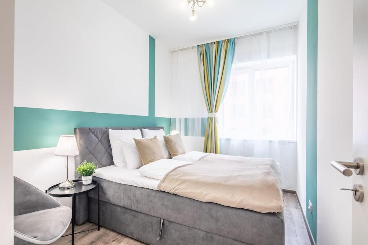 Brand New - Modern & Comfy At River Apartment *